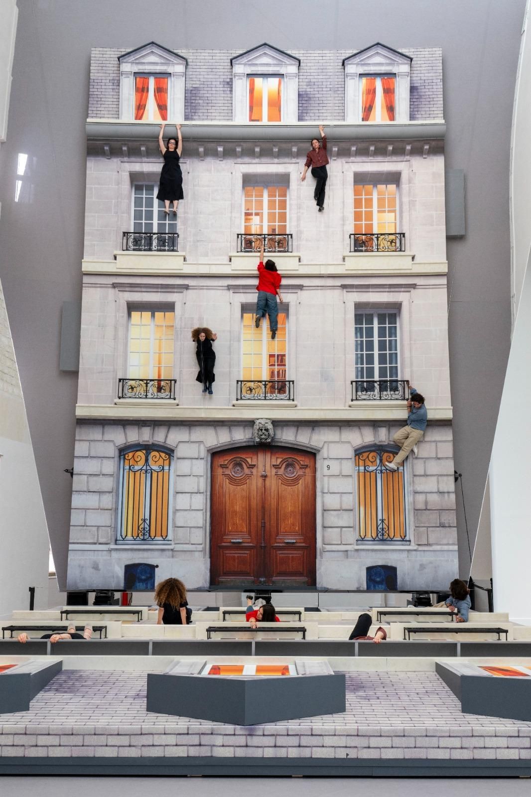Retrospectiva de Leandro Erlich en París