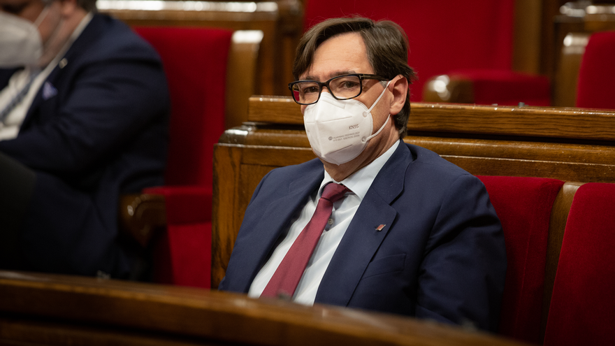 El líder del PSC en el Parlament, Salvador Illa, durante una sesión de control al Govern, a 13 de mayo de 2021, en el Parlament de Catalunya, Barcelona, Cataluña, (España).