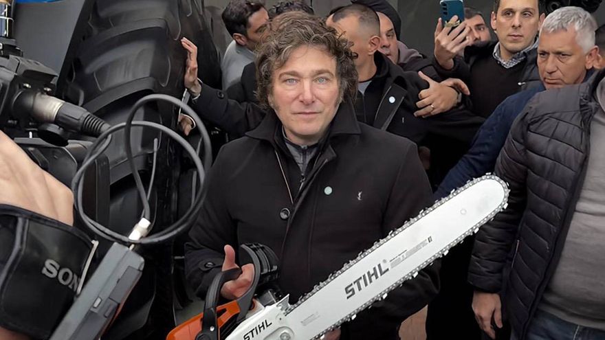 La motosierra recortó libros, medicamentos, comida, trenes, universidades y gas