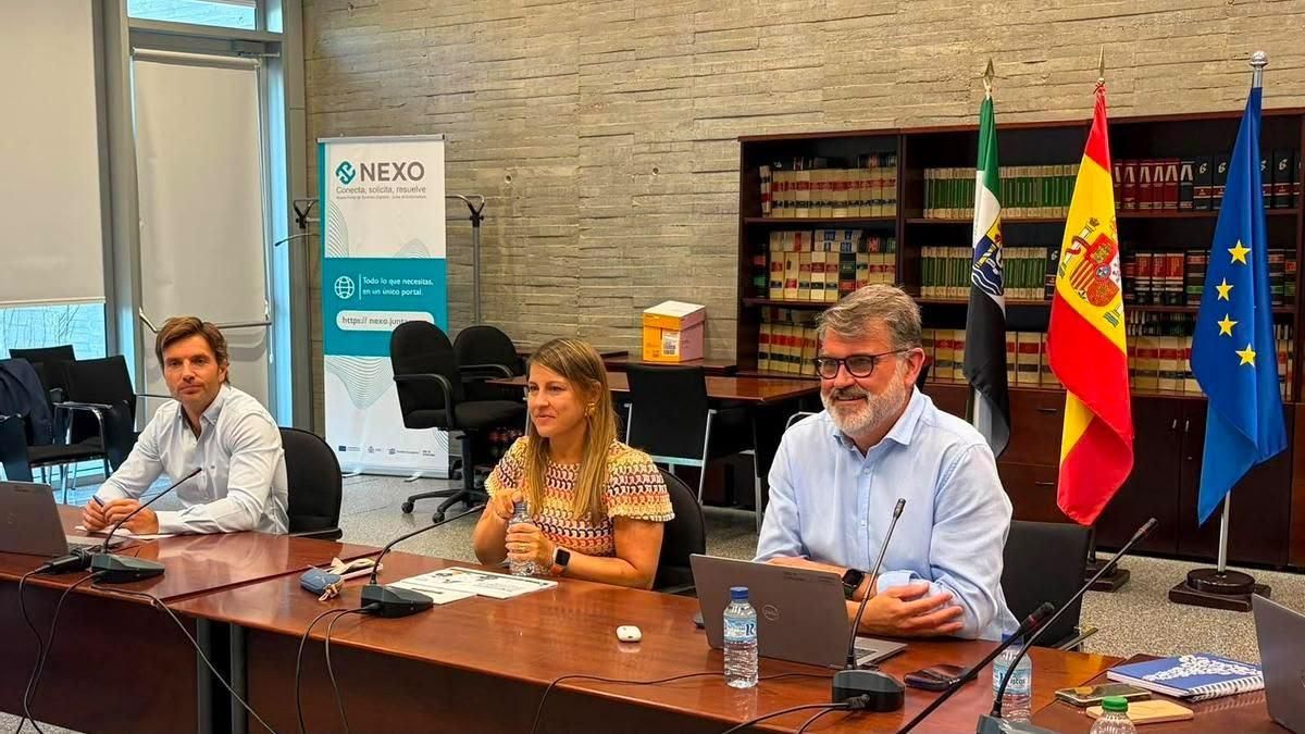 Los orientadores de Extremadura se plantan: no quieren seguir poniendo sus coches para trabajar