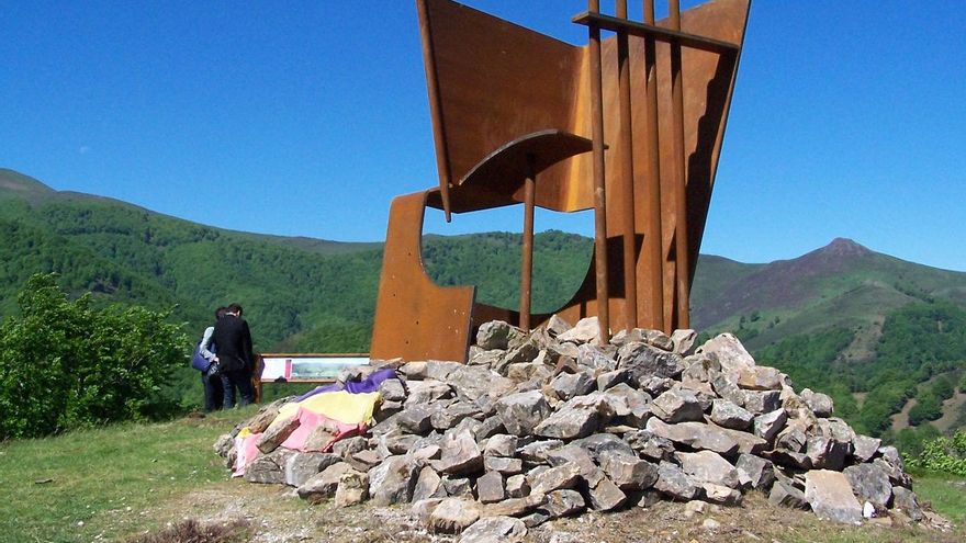 Del monolito de Maravillas Lamberto a las fosas de Paternáin: Navarra busca ampliar su red de Lugares de Memoria