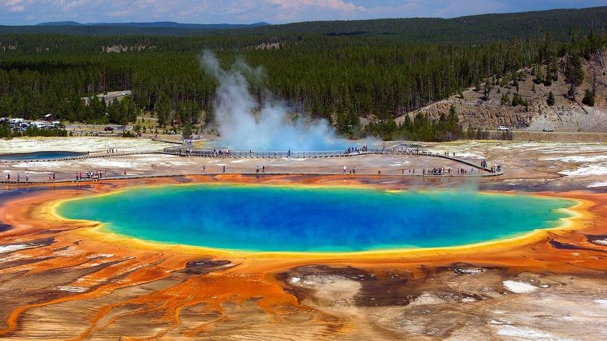 La Gran Fuente Prismática, o 'Grand Prismatic Spring', de Yellowstone.