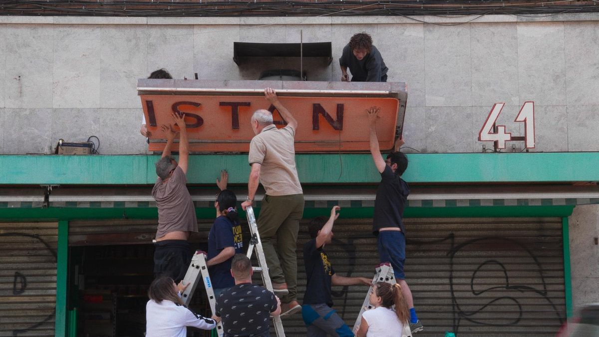 Una imagen del documental de estreno este viernes 29 de agosto 'Madrid, Ext.', dirigido por Juan Cavestany y con banda sonora de Guille Galván.