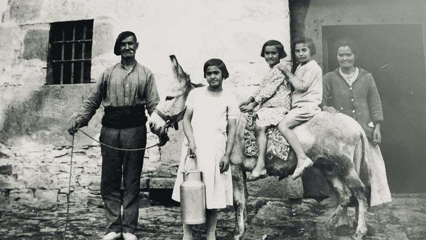 Rescatan las historias de las abuelas de pueblos de Álava para atraer turistas a las zonas rurales