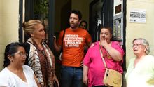 La justicia advierte a dos inquilinas de Argumosa 11 de que oponerse a sus desahucios puede ser delito
