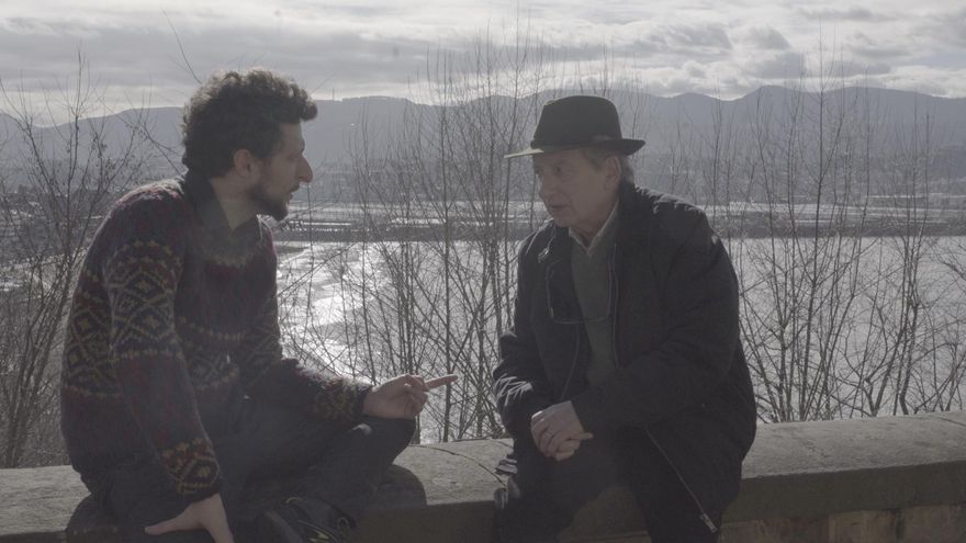 Jon Viar y Ander Landaburu durante el documental 'Traidores'