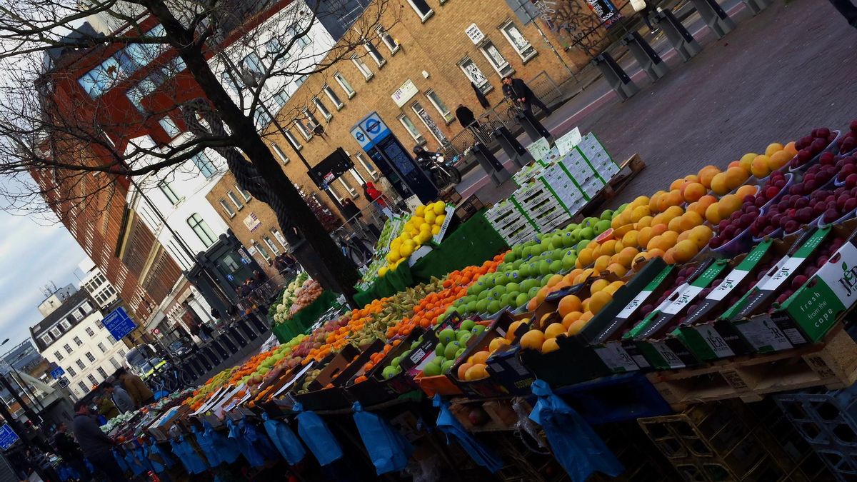 Los domingos, la zona de Brick Lane se convierte en un enorme mercado callejero.