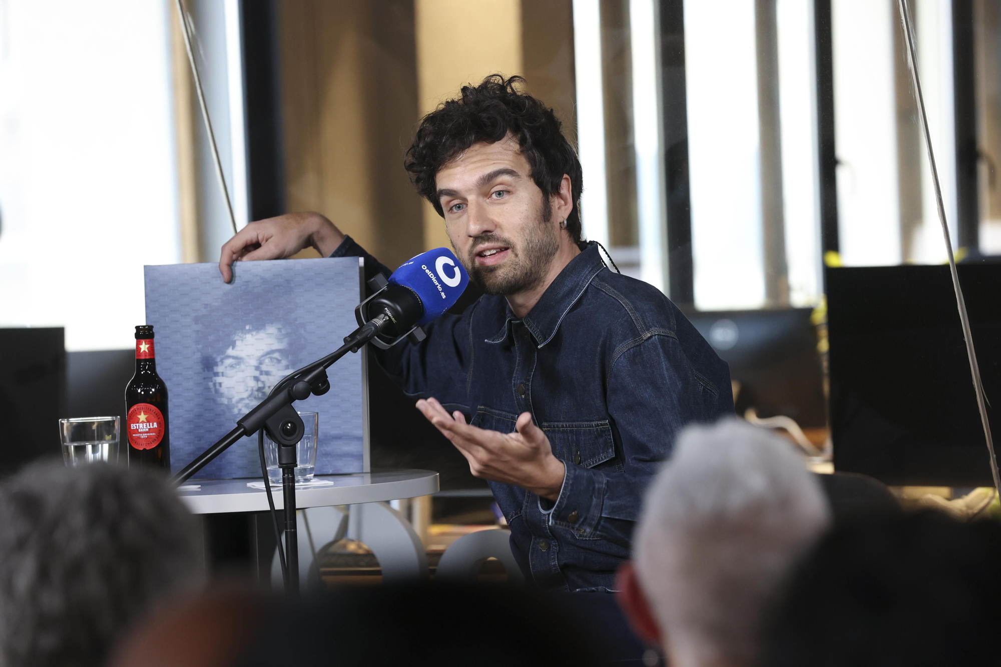 Guille Galván en la redacción de elDiario.es, en imágenes