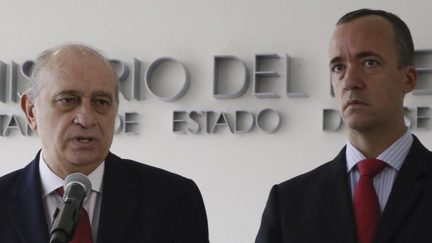 El ministro del Interior Jorge Fernández Díaz y el secretario de Estado de Seguridad Francisco Martínez en una imagen de 2016