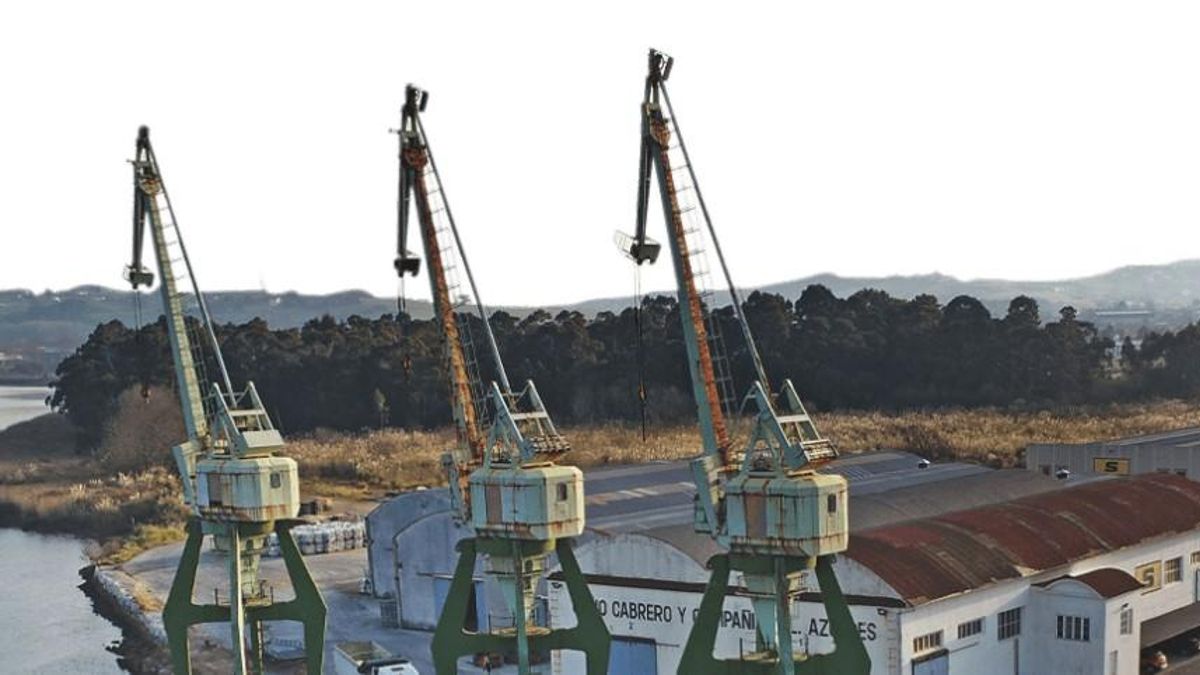 Cantabria autoriza la construcción de una nueva nave industrial para la fábrica de azufre del Puerto de Requejada