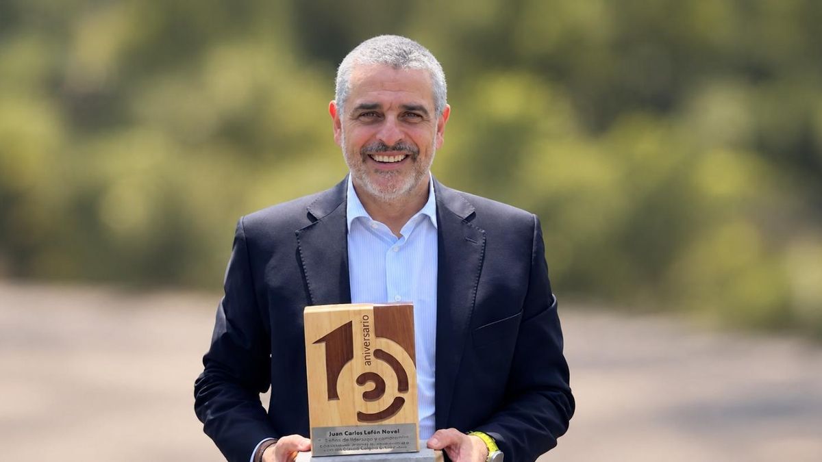 Carlos Lafoz, director de Distribución de Endesa en Canarias, interviene en Tenerife en el II Congreso de Sistemas Eléctricos Aislados