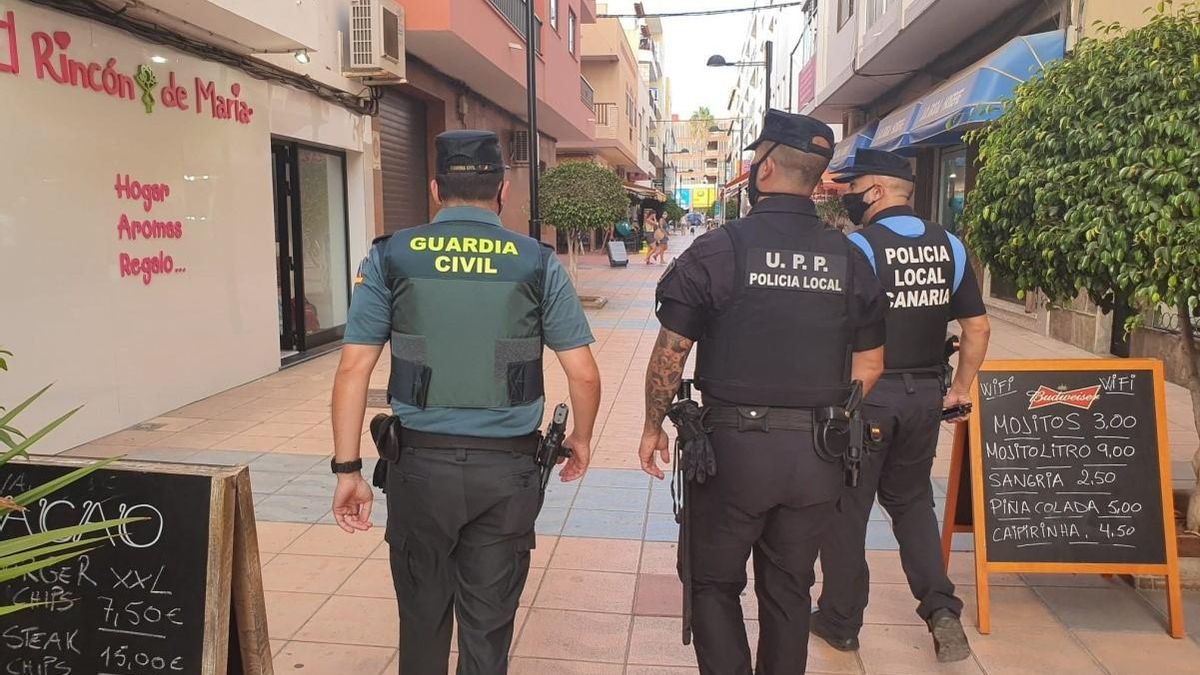 Efectivos de la Guardia Civil y Policía Local de Arona realizaron inspecciones sobre el cumplimiento de las medidas contra la pandemia