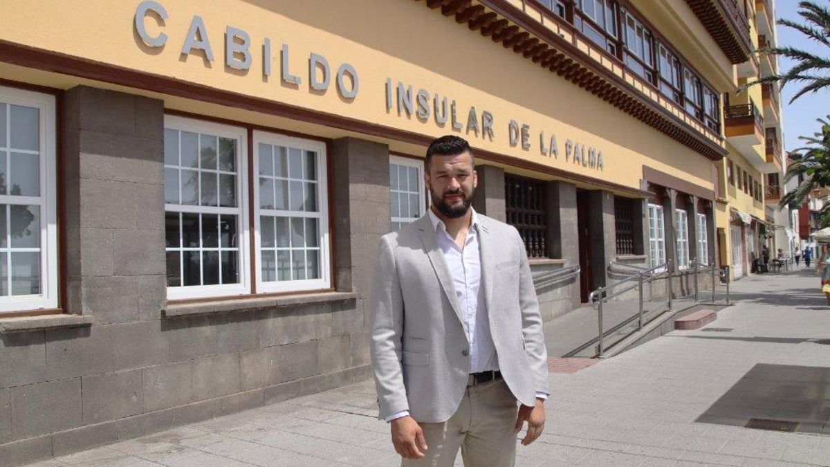 El Cabildo facilita la movilidad y transporte del alumnado que cursa sus estudios fuera de La Palma