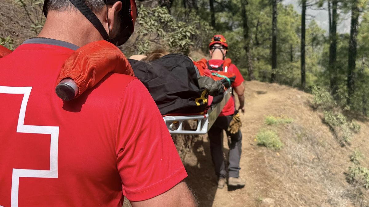 Rescatada  una senderista herida en la zona del mirador de La Cumbrecita por el ERIE de Cruz Roja