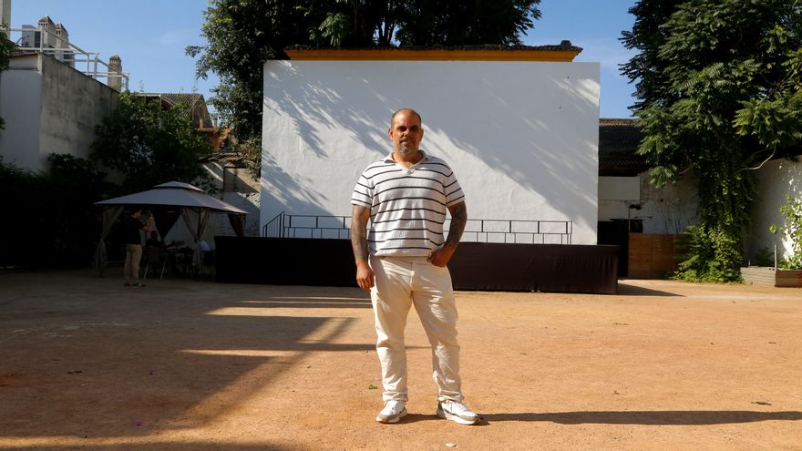 El propietario de tres cines de verano carga contra el Ayuntamiento y dice que pudo comprarlos por 300.000 euros