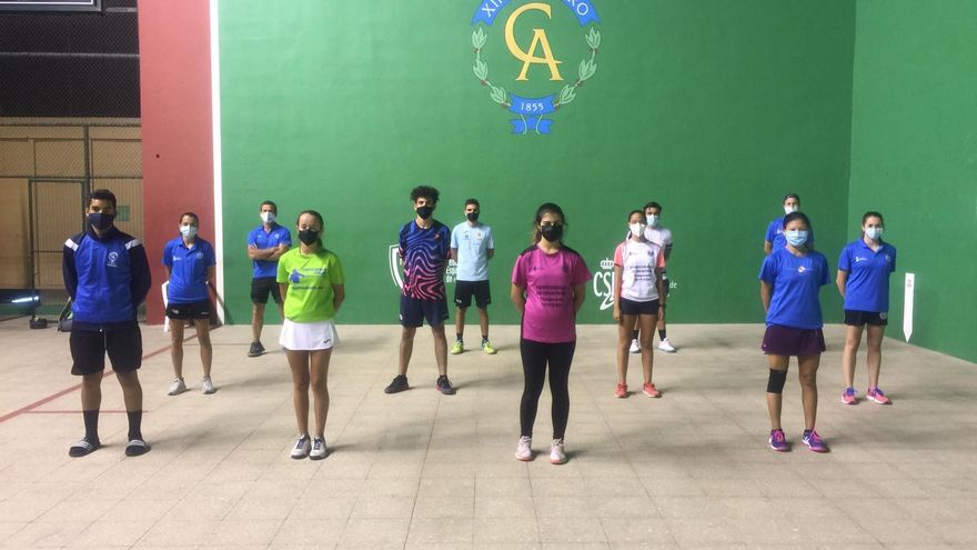 El Círculo acoge el inicio de la fase de preparación de la selección canaria Sub 22 de frontenis