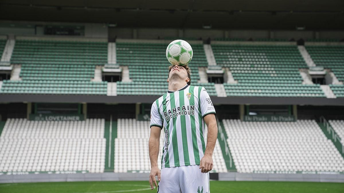 Presentación de Goti como nuevo jugador del Córdoba CF