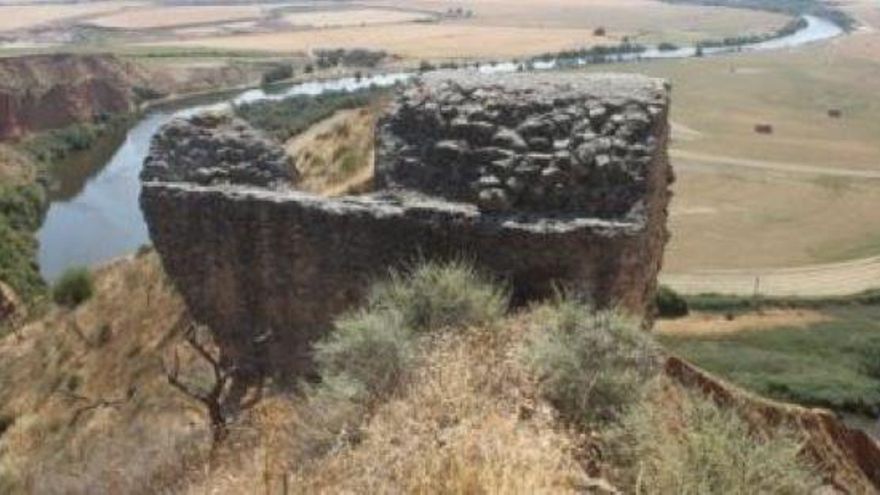Los restos del castillo toledano de Calaña podrían terminar en el Tajo, según Hispania Nostra