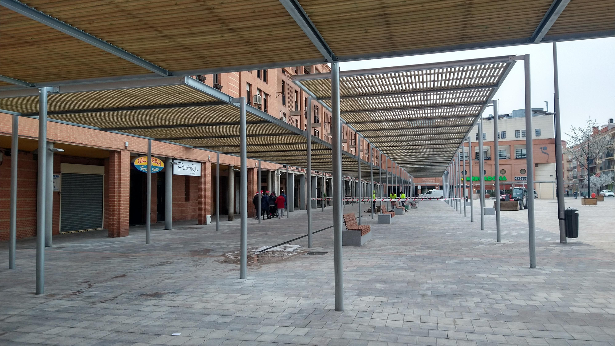 Vista de la plaza de la Remonta reformada