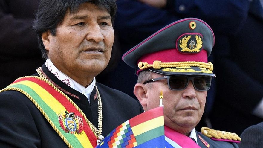 Bolivia: ordenan la detención del excomandante de las Fuerzas Armadas