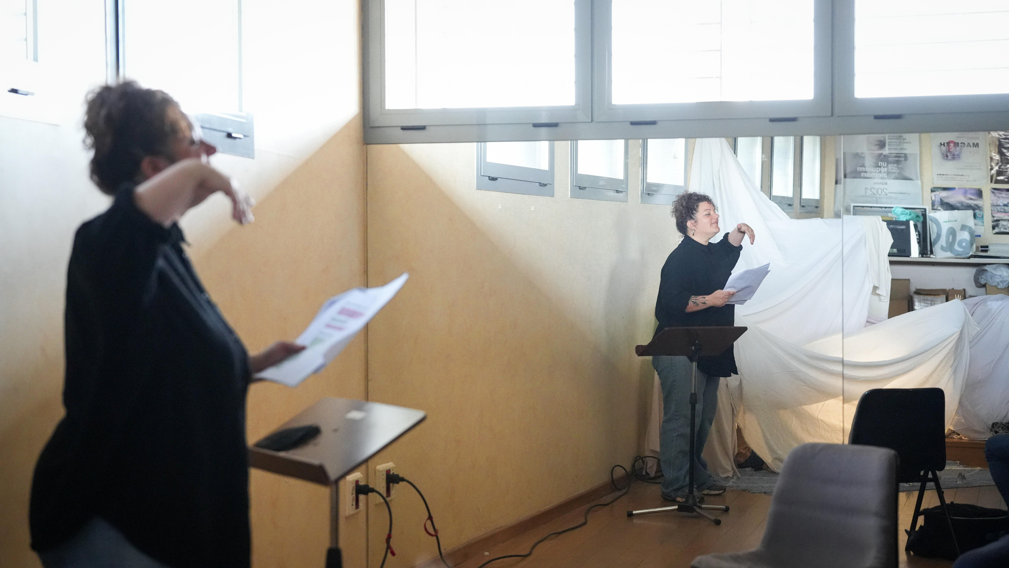 Los creadores Manuel Ruiz, Margarita Merino, Pepa Ortuño y Nieves Pedraza presentan sus proyectos desarrollados en el Teatro de la Axerquía