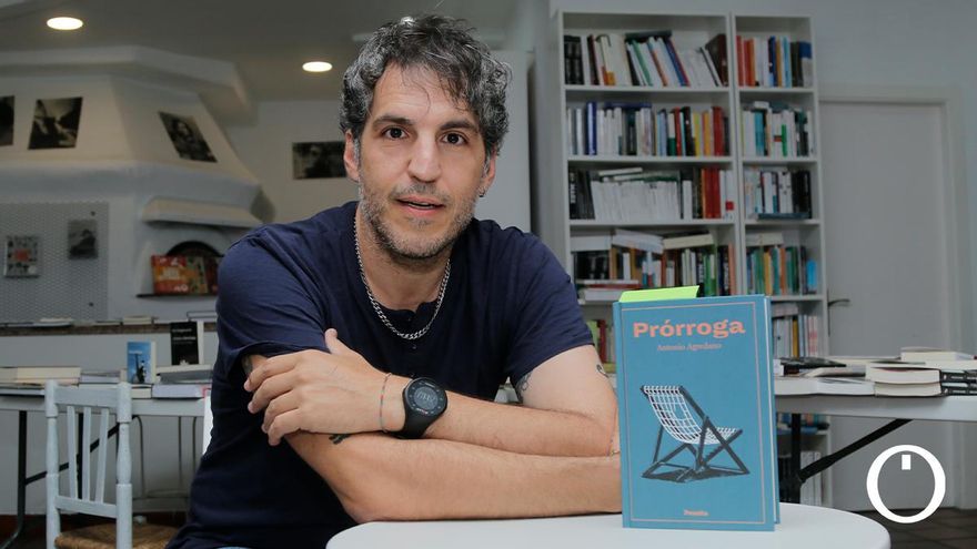 Antonio Agredano: “La literatura nunca debe desprenderse del hueso”