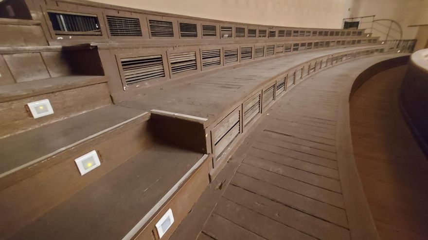 El Ayuntamiento de Sevilla vende cientos de entradas de la Bienal para asientos del Lope de Vega sin construir a dos meses del estreno