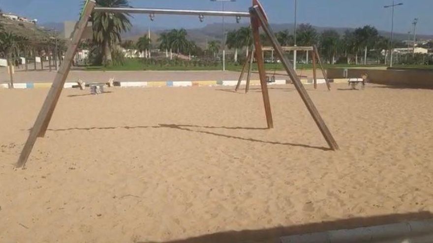 Columpios sin remos en el Parque Sur, en San Bartolomé de Tirajana