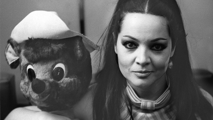 Sara Montiel, la estrella mundial, moderna y revolucionaria que acabó sepultada por los programas del corazón