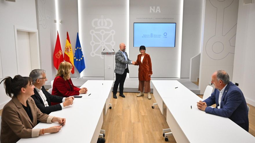 Pensión mínima de 1.035 euros y más Policía Foral: claves del acuerdo de presupuestos de Chivite con EH Bildu