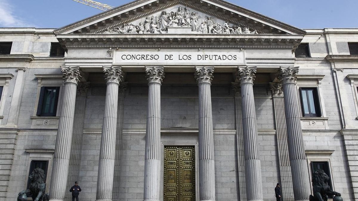 Los presidentes de comisiones del Congreso cobrarán hasta 85.000 euros mientras que los portavoces ganarán 79.600 euros