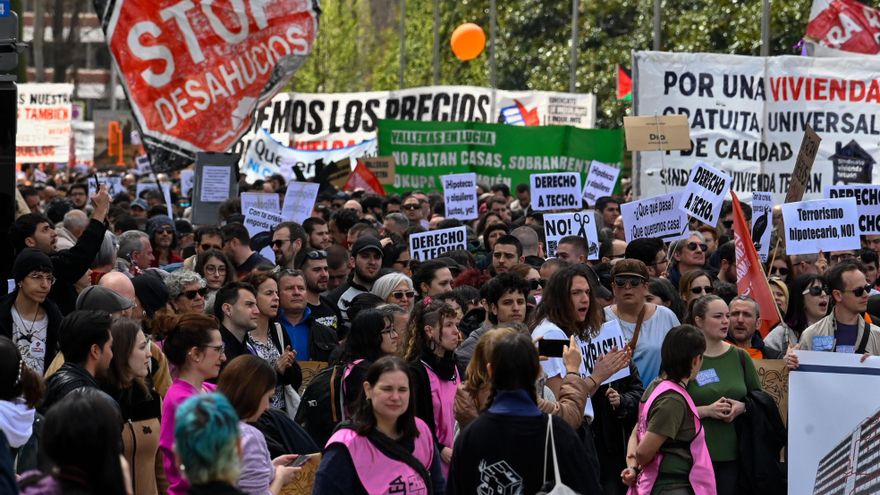Miles de personas se manifiestan en todo el país contra la carestía de la vivienda