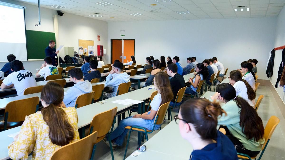 Publicada la convocatoria de los premios 'María Blanchard' a la excelencia académica en Cantabria