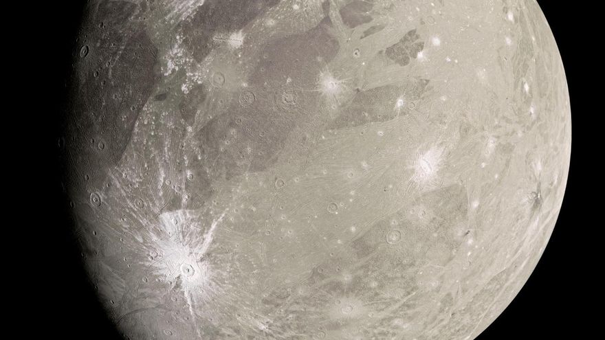 La luna más grande de Júpiter podría expulsar agua al espacio y acercar nuevas pistas sobre vida extraterrestre