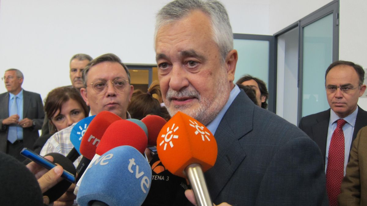 Griñán admite la "pérdida evidente" de votos del PSOE y anuncia más presencia andaluza en el debate nacional