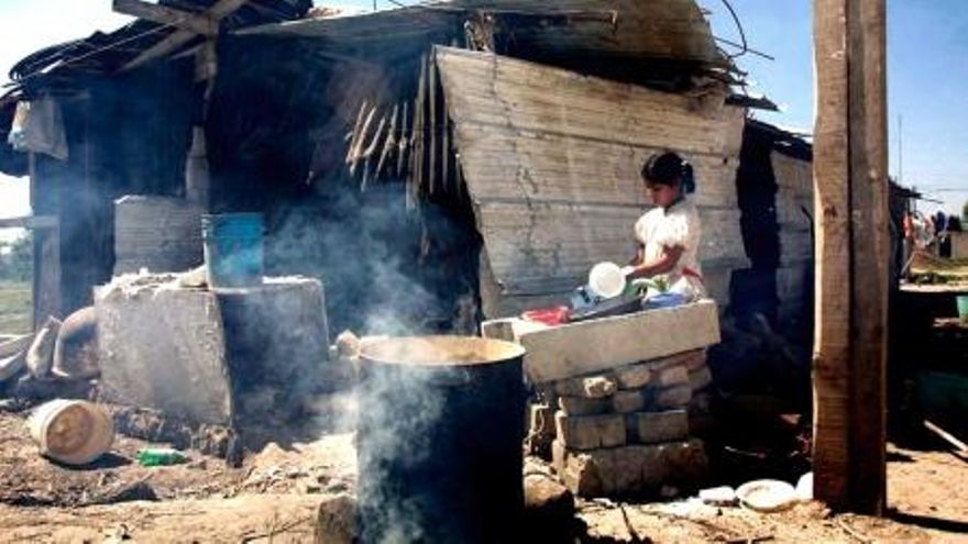 Informe de la UCA: la pobreza en la Argentina trepa al 54,9% y la indigencia ya alcanza al 20,3% de la población