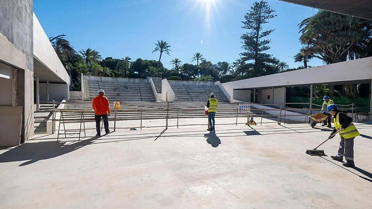 Epicentro de los veranos gaditanos, este histórico teatro cerrado más de 15 años está a punto de reabrir sus puertas