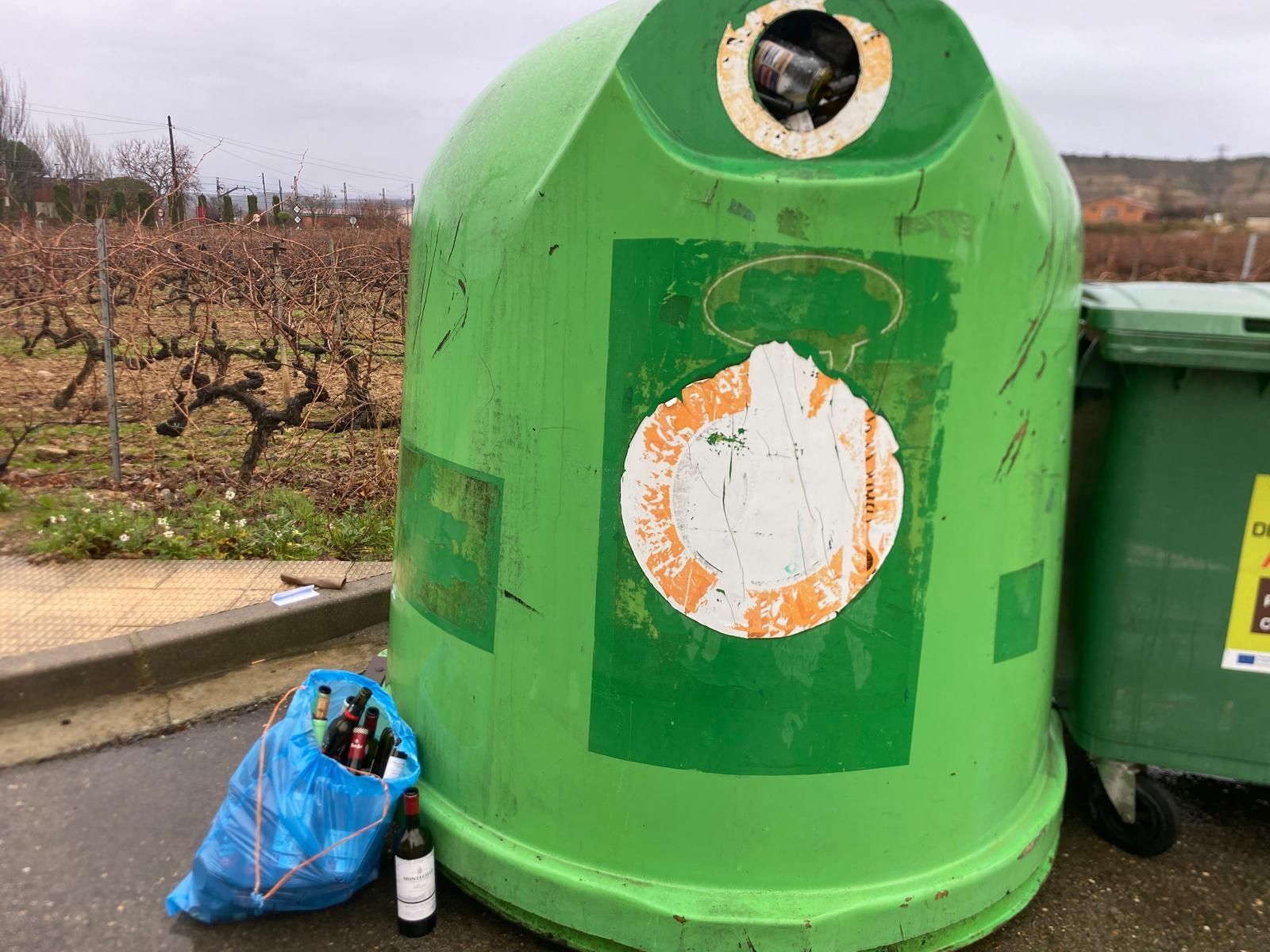 En otros pueblos de La Rioja también se están sufriendo los mismos problemas con la recogida de vidrio