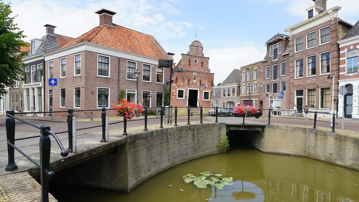 Canal en la ciudad de Franeker.