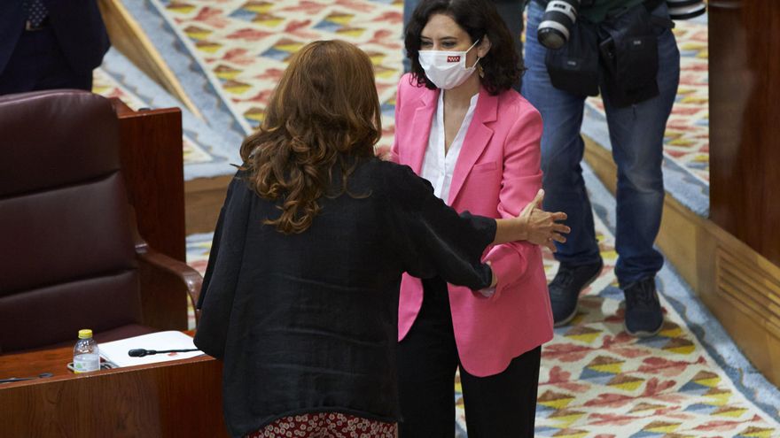 Archivo - La portavoz de Más Madrid en la Asamblea, Mónica García, se dirige a la presidenta en funciones de la Comunidad de Madrid, Isabel Díaz Ayuso; durante la segunda sesión del pleno de investidura de Ayuso, a 18 de junio de 2021, en Madrid (España).