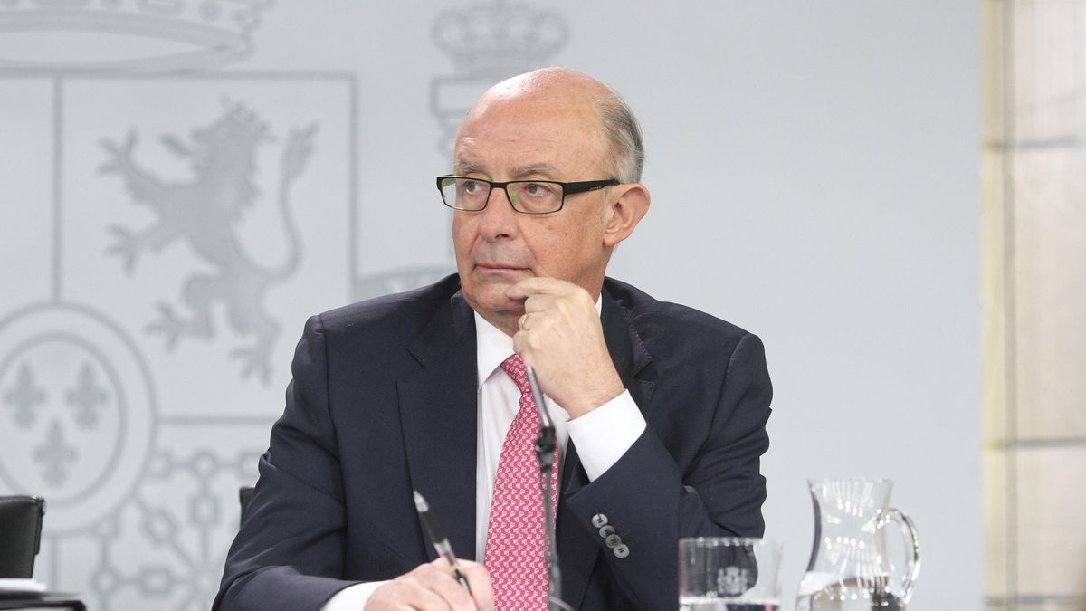 El negocio del despacho que fundó Montoro creció a la sombra de su carrera política en el Ministerio de Hacienda