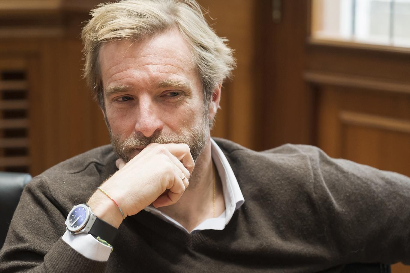 Felipe Piña, durante la entrevista en un salón del Ayuntamiento de Santander.