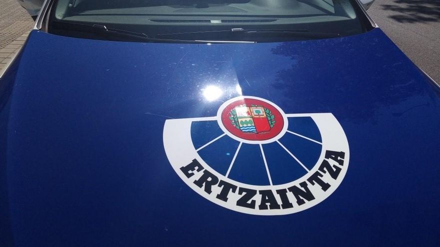 Una nueva noche de incidentes en Galdakao acaba con lanzamiento de objetos a la Ertzaintza y un detenido