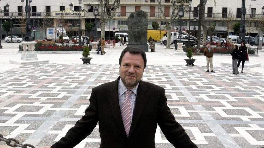 Sánchez Monteseirín, el alcalde que puso patas arriba la Sevilla eterna para romper sus inercias y meterla en el siglo XXI