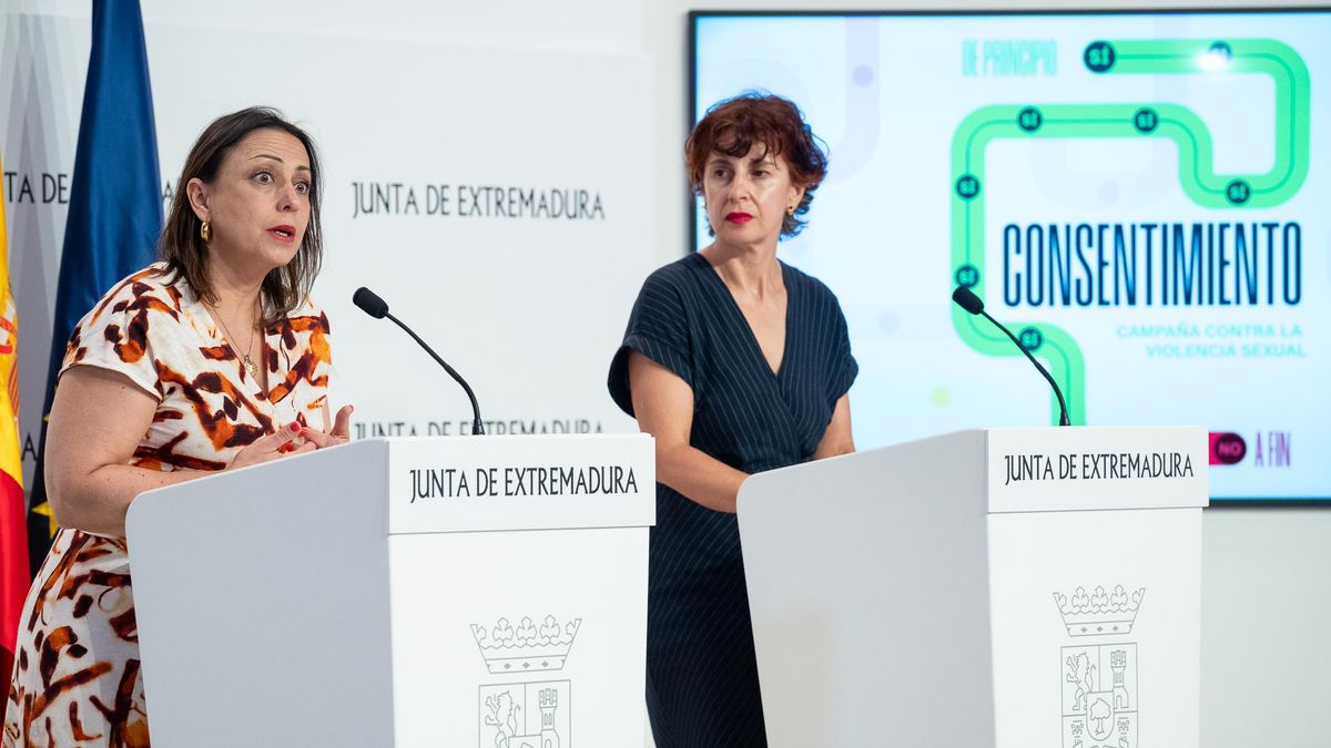 La secretaria general de Igualdad, Ara Sánchez, y la directora de Instituto de la Mujer de Extremadura, Beatriz Arjona, en la presentación de la campaña contra la violencia sexual