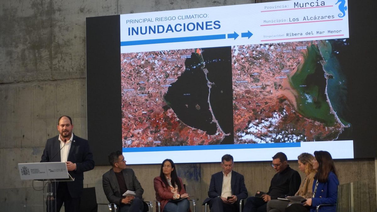 El alcalde de Los Alcázares durante su intervención en Madrid en el Foro de Resiliencia Urbana