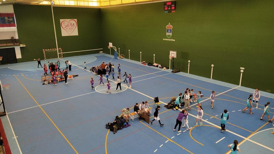 Ayuntamientos y clubes piden a la Diputación de León un proyecto “a tres o cuatro años” para reflotar el deporte escolar tras un curso ‘fuera de juego’