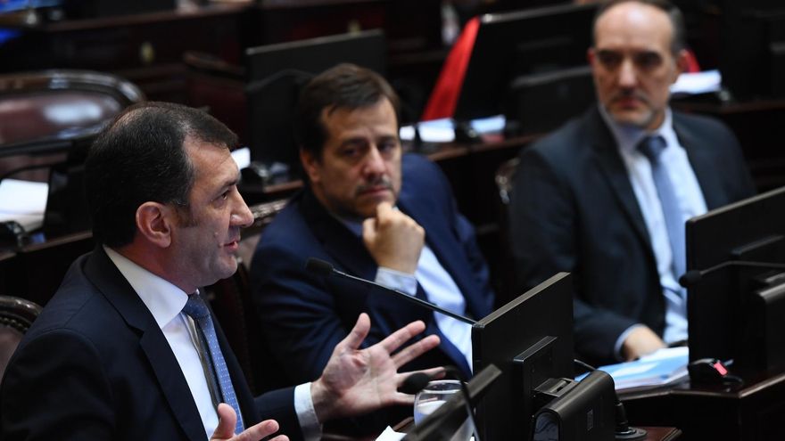 En el kirchnerismo se regocijan con el caso Kueider, pero creen que no impactará en la imagen de Milei