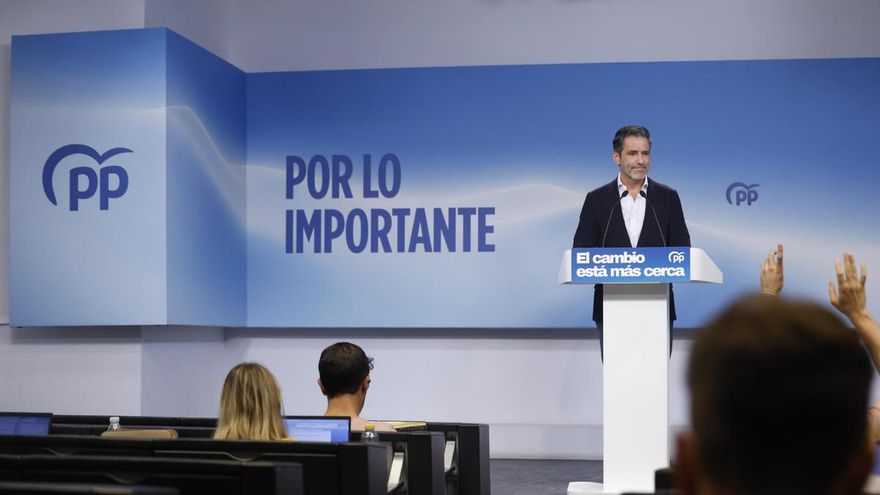 El portavoz del Partido Popular, Borja Sémper durante la rueda de prensa tras reunión del Comité de Dirección del Partido Popular este lunes en Madrid.EFE/ Javier Lizón