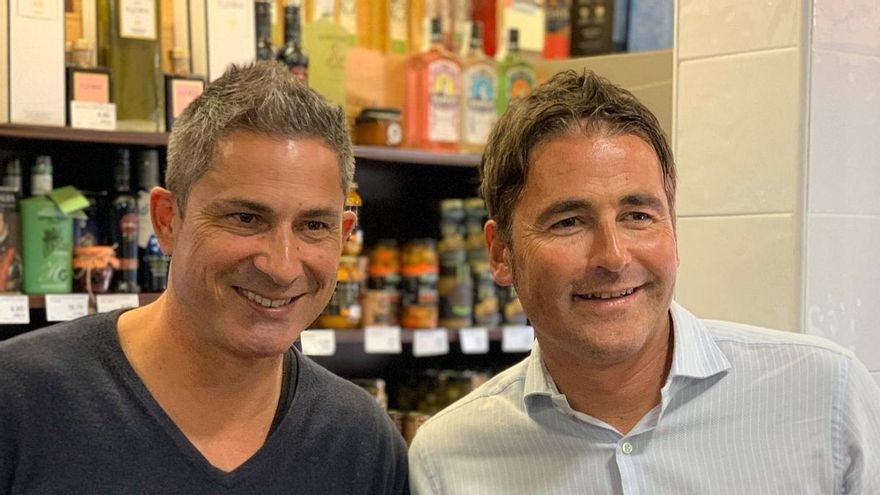 La I Vuelta al Mundo será homenajeada en pizzas con sabor a guisos de Sanlúcar por Conservas Senra y Casa Bona